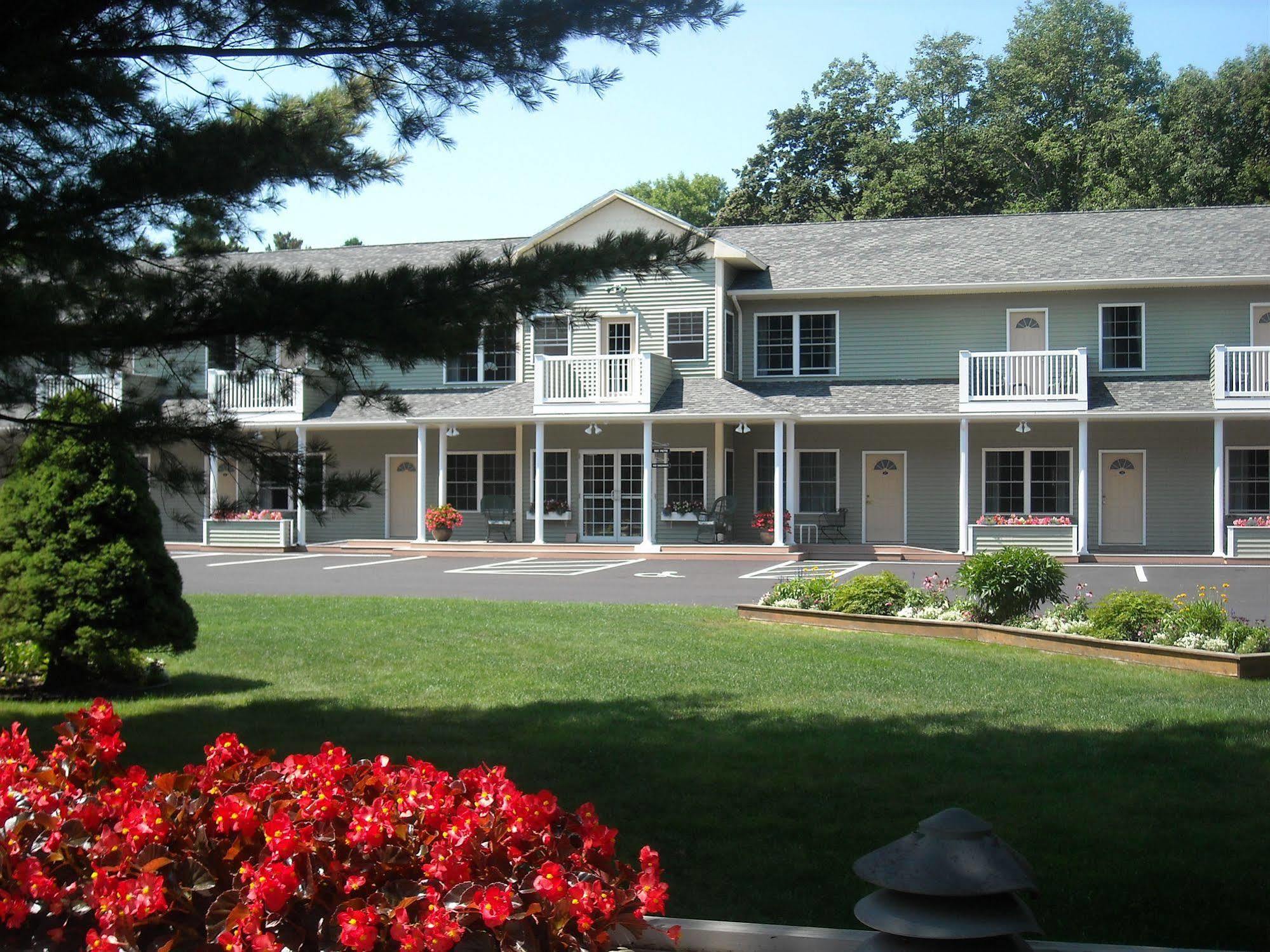 Cromwell Harbor Motel Бар Харбор Экстерьер фото